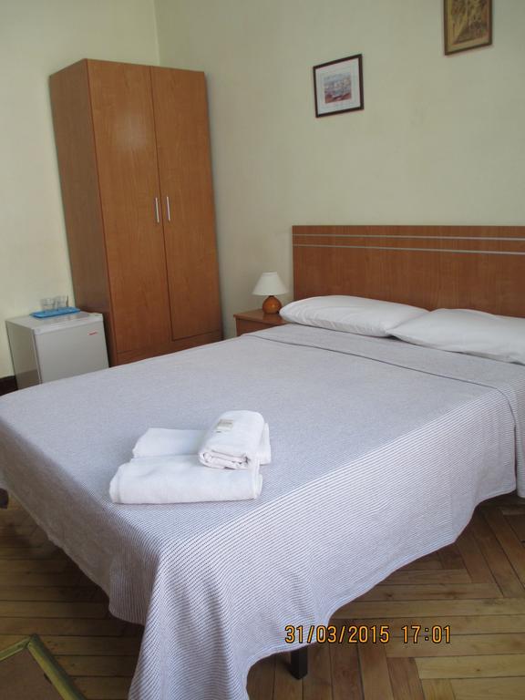 Hostal Machín Madrid Exteriér fotografie